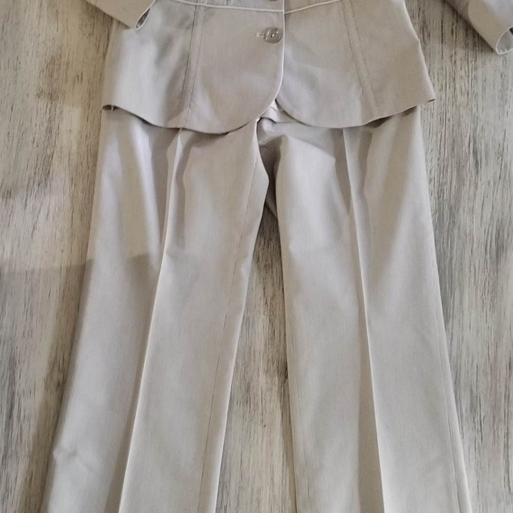 White House Black Market Women's Suit